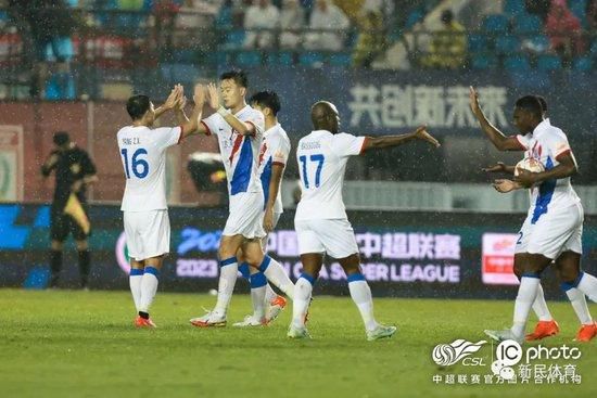 秘书被c摁办公h嗯啊s视频