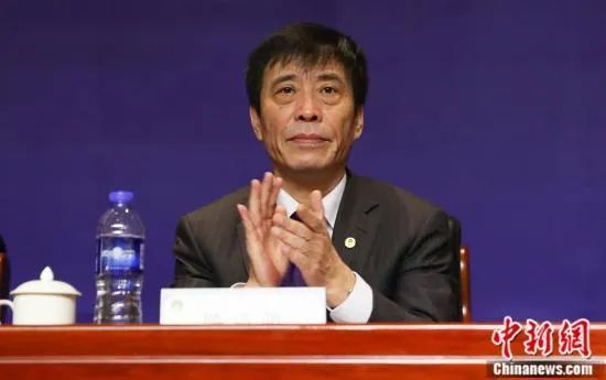 免费观看av网址